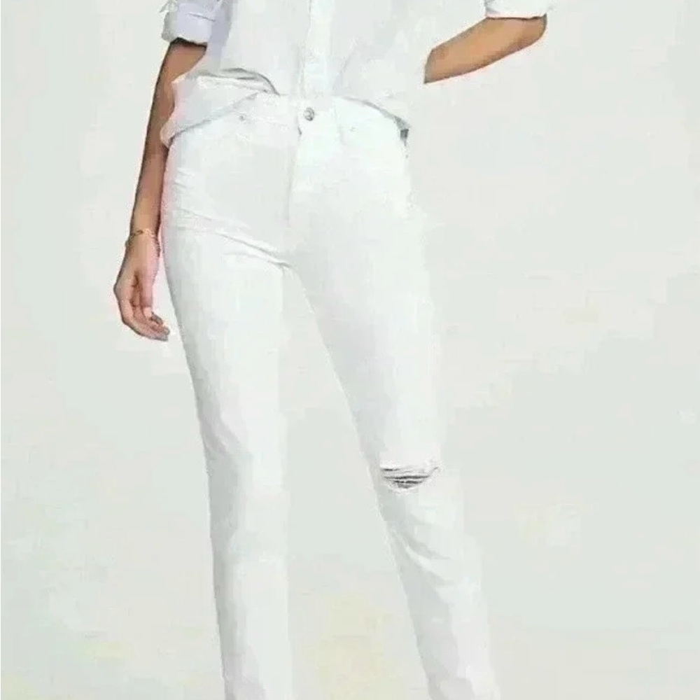 PAIGE White Skinny Jeans with Subtle Knee Rip Sarah 25